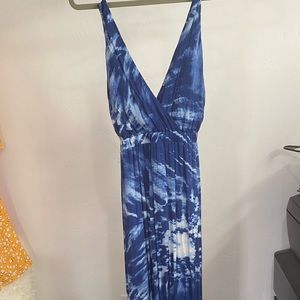 Lulu’s blue tie dye maxi dress